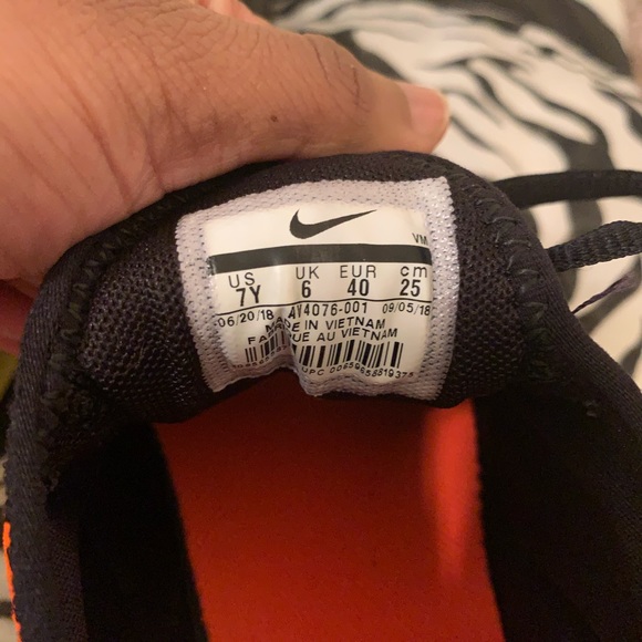 Nike Air Max 270 - Picture 10 of 11